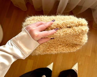 Crochet Bouclé Clutch, Soft Winter Purse, Beige Crochet Bag, Cozy Gift for Her