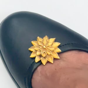 Bluette Vintage Gold Flower Shoe Clips | 1950s Floral Clip-On Accessories | Mid Century Retro Shoe Jewelry | Statement Piece or Evening Glam