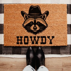 Howdy Racoon Cowboy Funny Doormat | Western Decor | Funny Coir Door Mat | Funny Housewarming Gift | Wedding Gift | New Home Gift for Home