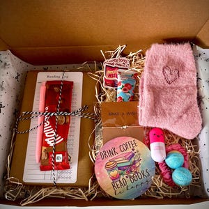 Blind Date Book Box