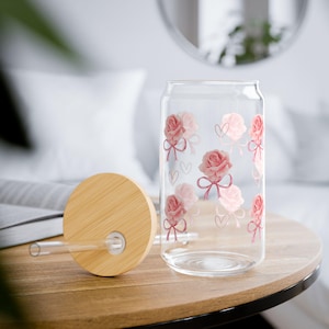 Vaso con sorbete de 16 oz con diseño de coqueta y corazón rosa de San Valentín