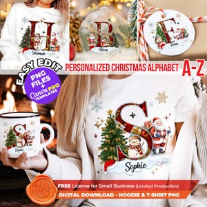 Puede incluir: Una colección de diseños personalizados del alfabeto navideño. La imagen muestra una sudadera blanca, una taza, un adorno transparente y una etiqueta de regalo, cada uno con una letra, un árbol de Navidad, un muñeco de nieve y Papá Noel. El texto incluye "Easy Edit", "PNG Files" y "Digital Download".