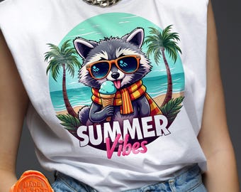 Retro sommartvättbjörn PNG, sublimering av glassstranddjur, tvättbjörnst-shirt PNG, tropisk semesterclipart, söt sommarutskrivbar design