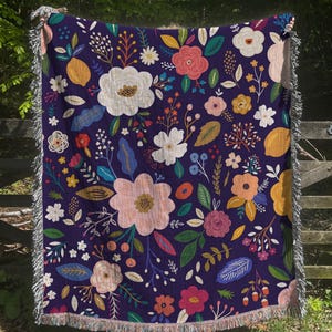 Colorful Floral Woven Blanket, Cozy Boho Throw with Vibrant Botanical Design, Woven Blanket