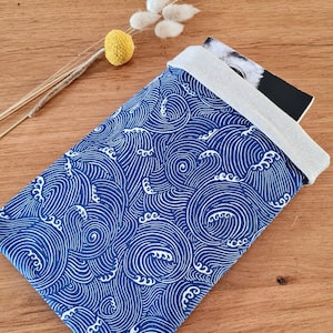Hokusai Wave Book Sleeve: Japanese Fabric Book Pouch