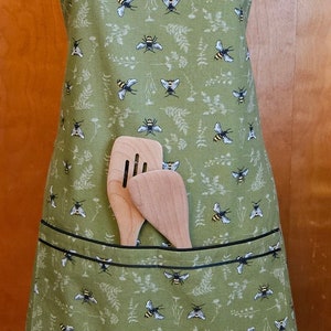 Bumblebee Apron with Pockets, Artist Crafter, Woman's Kitchen Apron, Baking Cooking image 4