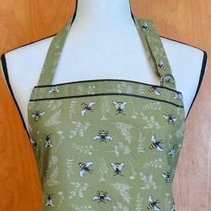 Bumblebee Apron with Pockets, Artist Crafter, Woman's Kitchen Apron, Baking Cooking image 2