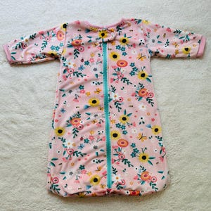 Coleção de Luxo, Flores Fantásticas, Fleece Minky, Saco de Bebê de Fleece Minky Dupla Camada Extra Aconchegante, Bebê/Criança Pequena, 0 a 3T, Com Zíper