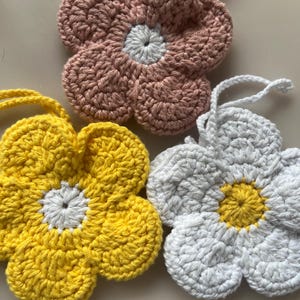Flower bag crocheted flower bag - bag/case for AirPods
