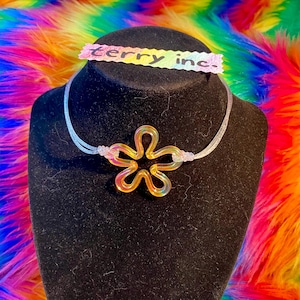 flower choker necklace - hawaiian bikini bottom spongebob core - cord chain summer interesting quirky kidcore festival rave colorful orange