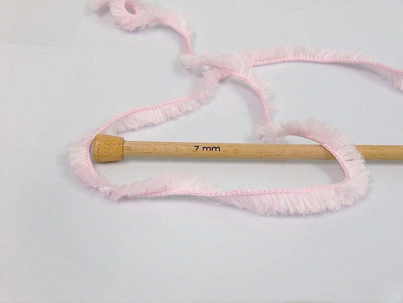 Light Pink Extra Fuzzy Eyelash 100% Linen Novelty Yarn – The
