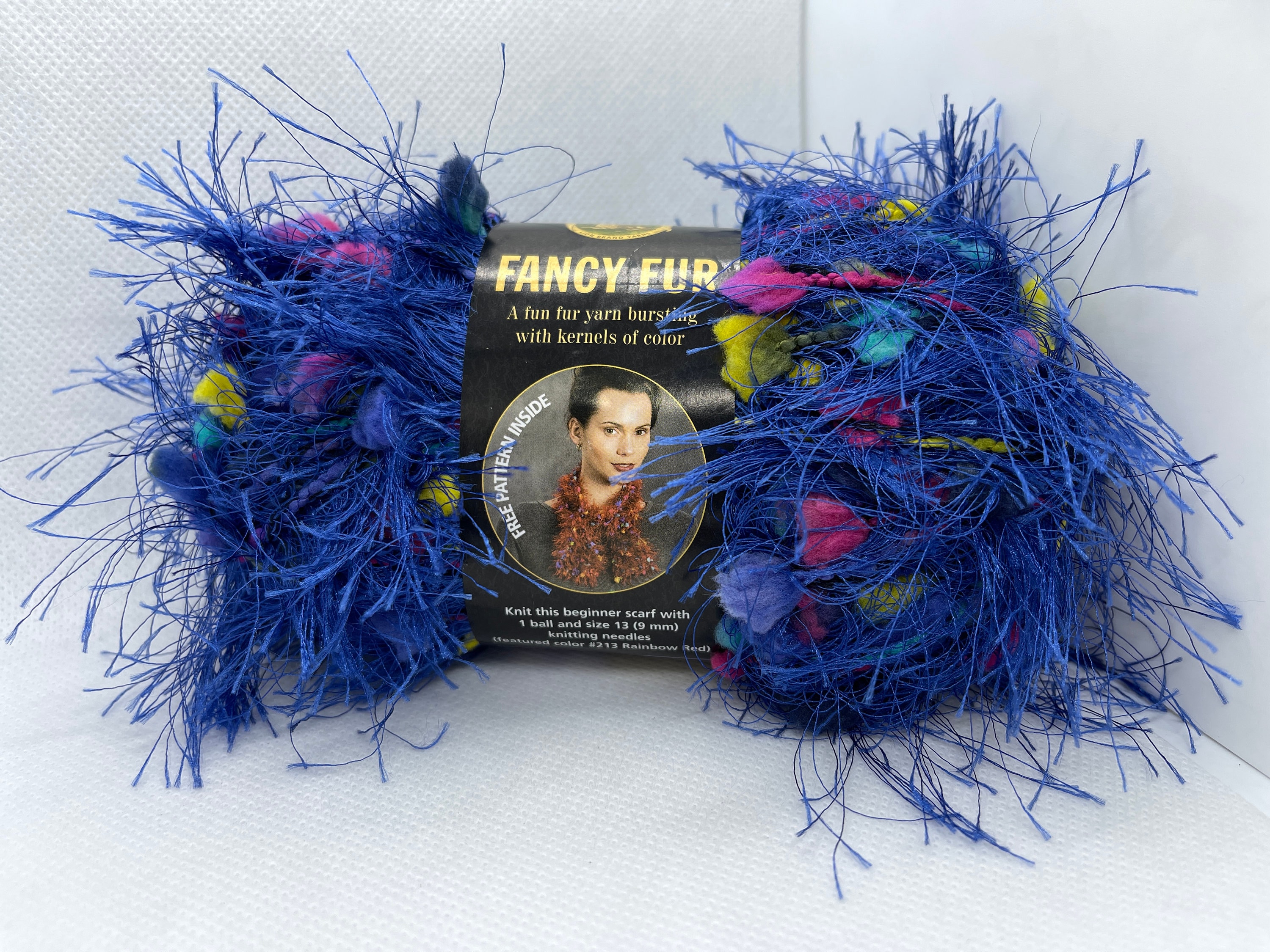 Lion Brand Fancy Fur 209 Brilliant Blue Blue Eyelash With Pink, Yellow,  Black, Aqua, Blue and Purple Bobble Poofs 50 Grams, 39 Yards -  Canada