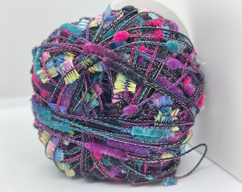 Trendsetter Charm  #1000 Pansy Floral Turquoise Pink Black + Component Yarn 20 grams 90 yards