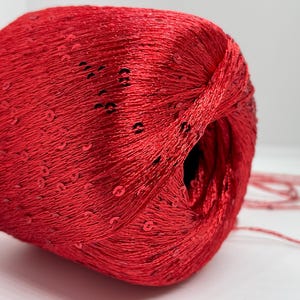 Ella Rae Sequinicity #19 Ruby - Fint Mini Paljettgarn 50gr 295yds Polyester Röd med Röda Paljetter