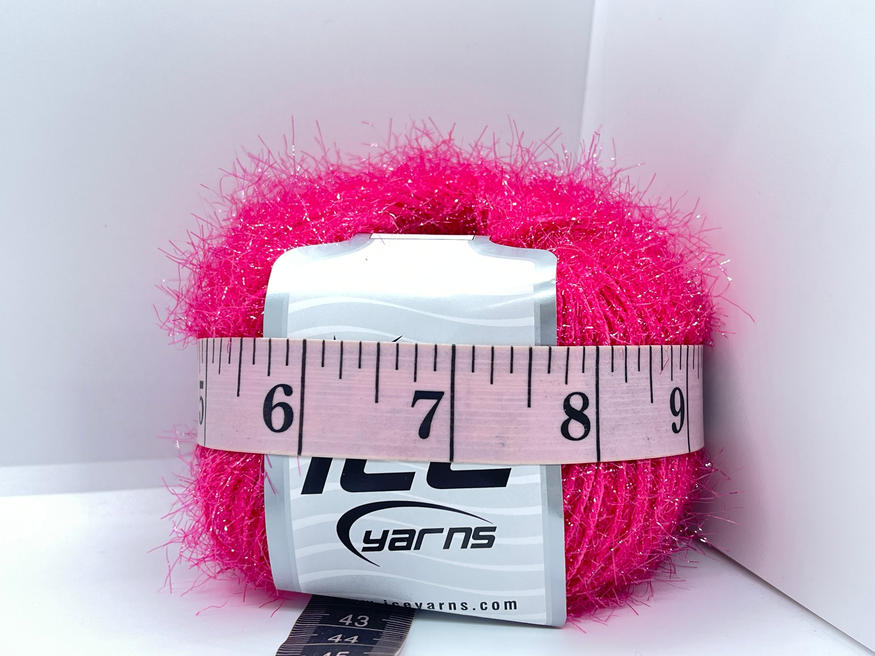 Y.A.R.N ピンク Fuchsia Pink Sparkle Soft 68318 Ice Yarn Metallic Lurex Nylon