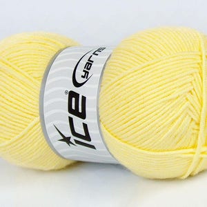 ライトイエロー My Baby Yarn 73517 アイスヤーン 洗濯機洗い可、乾燥機使用可 DKウェイト アクリル 240ヤード (220メートル) 3.53オンス (100グラム)