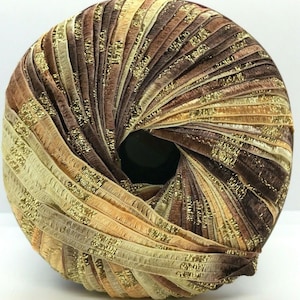 Memento Royale - Berlini Glitter Ribbon Yarn #95 Cubs - Browns with Gold Glitter - 3/8&quot; Wide, 50 Grams, 88 Yards