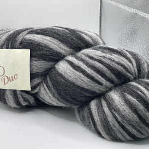 Cascade Yarns Aereo Duo #202 Chinchilla Greys Nero Lana Merino Baby Alpaca Nylon 100 gr (3,5 oz) 220 m (240 yds) Auto-rigato Peso Aran