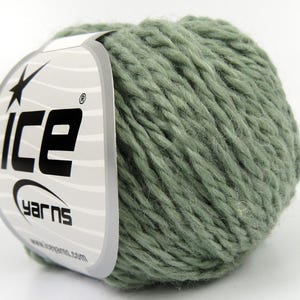 Water Green Royal Wool 82364 Ice Yarns Wool Nylon Blend Worsted 50gr 109yds