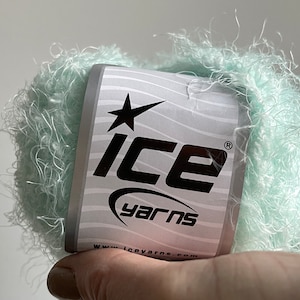 Polar Soft Mintgrün Eis Yarns #58117 Nylon Puffy Lange und Kurze Wimpern Novelty Yarn - 50 gramm (1.76 oz) 55 Meter (60 yds)