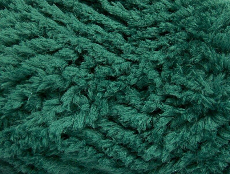 Green Panda Fuzzy Plush Yarn 100 Gram, 87 Yards Ice 58818 Short