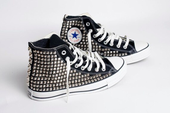 styling high top sneakers