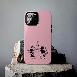 Mickey & Minnie Kiss Tough Phone Case – Disney Love Design | Glossy Finish | Anti-Drop Protection | Valentine’s Day Gift for Disney Fans
