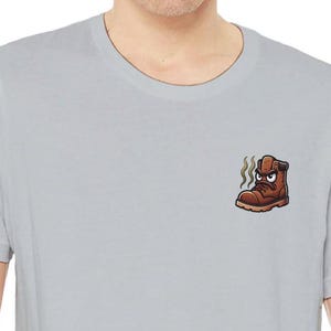 Lustiges Stinkstiefel T-Shirt – Witziges Cartoon-Design I Geschenkidee für Humorliebhaber I Bayrisches T-Shirt I Originelle Grafik