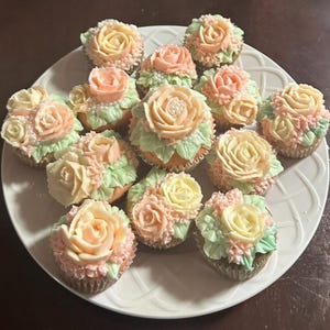 Flower Cupcakes (Custom)