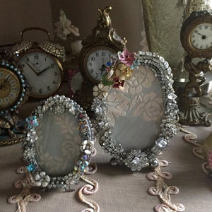 RESERVED for Nell........Vintage Jewelry Picture Frame image 4