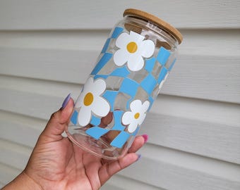 Baby Blue Daisy Checkered Glass Tumbler with Lid & Straw, 16oz Iced Coffee Cup