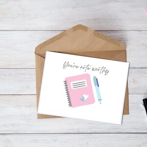 Biglietti da scaricare digitali, biglietto con quaderno rosa, biglietto rosa e blu, biglietto di auguri per una relazione, biglietto premuroso per una persona speciale, biglietto carino.
