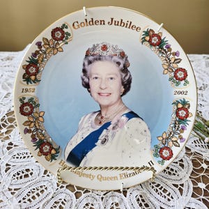 Queen Elizabeth II Golden Jubilee Collector&#39;s plate