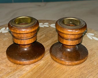 Coppia di portacandele vintage in legno