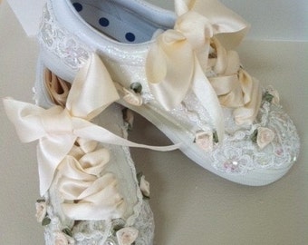 Ivory Original Beaded Bridal Sneakers in Ivory