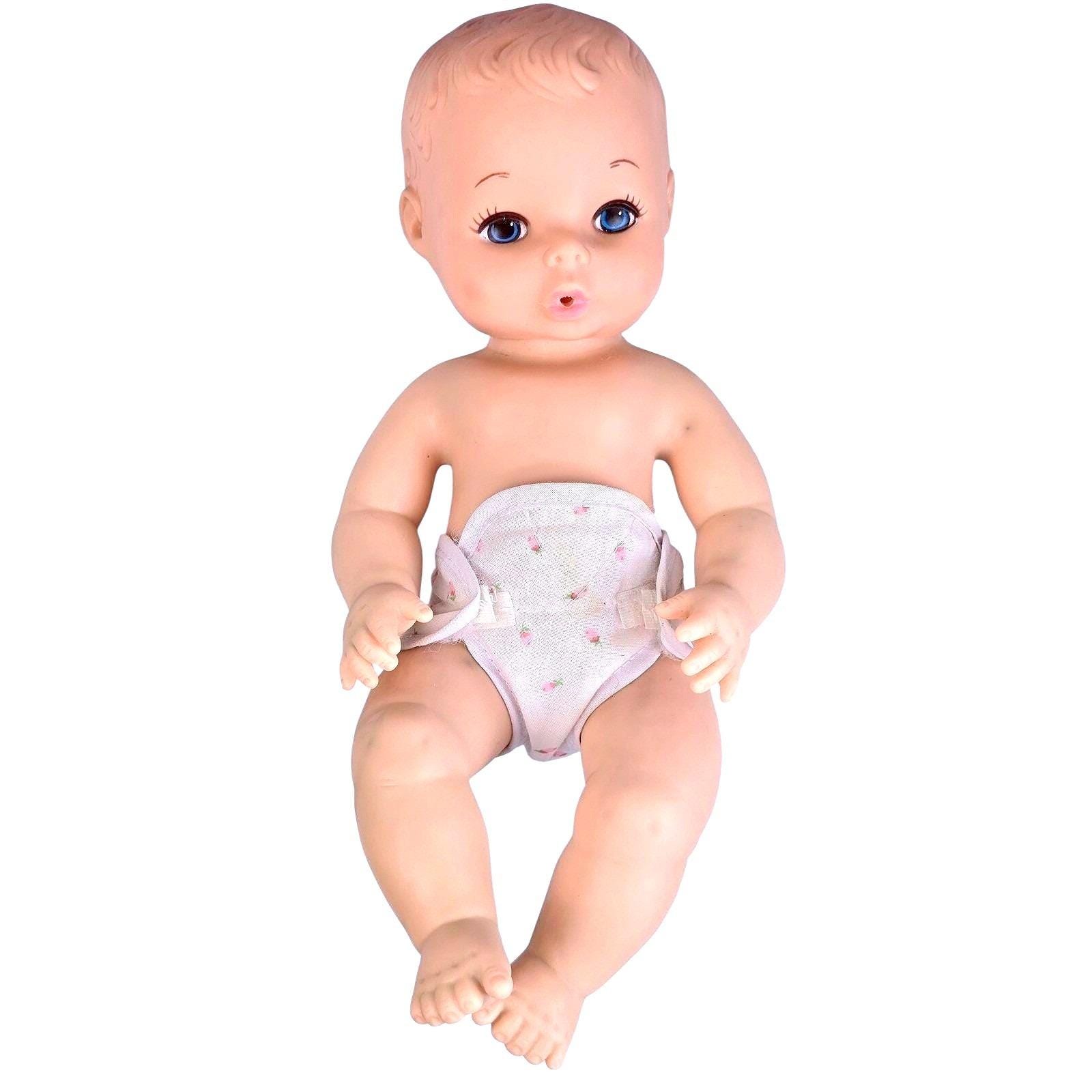Lot 864 - A quantity of vintage 1970s baby clothing