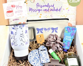 Blumen Geschenkset für Mama, personalisierte Geburtstagsgeschenkbox, Self Care Paket für Sie, Jahrestagsgeschenk für Frau, Schwester Geschenk, Grußkarte