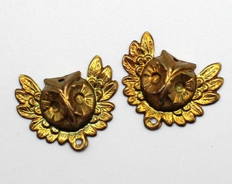 2 Oxidized Brass Winged Owl Head Stampings Connectors Earring Findings