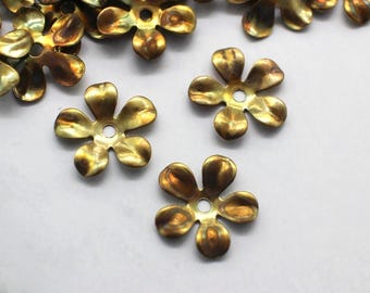 6 Oxidized Brass Flower Findings 17mm