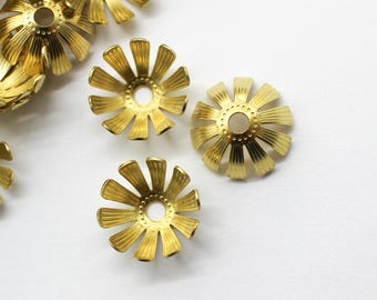 8 Raw Brass Textured Flower Findings Bead Caps 12mm
