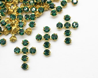 8 hallazgos de cruz de cristal Swarovski esmeralda de 11 x 14 mm