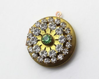 Vintage Cameo Collage Locket - Etsy