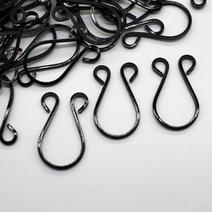 8 Black Enamel Horseshoe Pendants Charm Pendant Holders 17x30mm