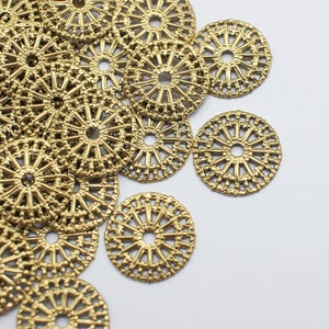 8 Hand Painted Metallic Gold Vintage 17mm Round Filigree Stampings