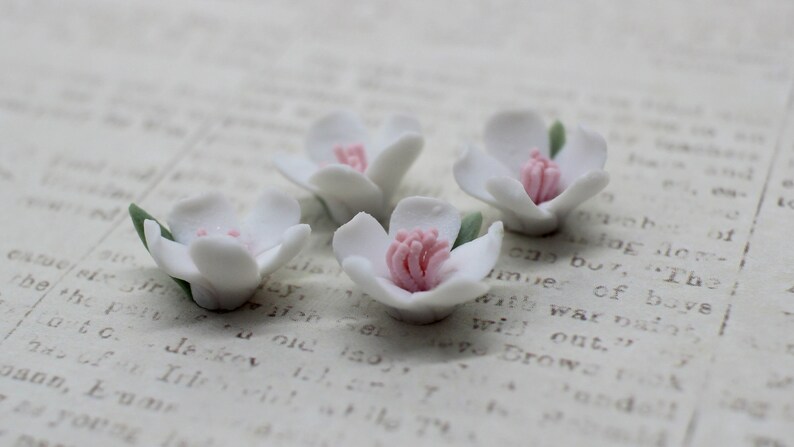 4 Vintage Porcelain Flowers Handmade Japanese Bisque White Flower Dogwood Cabochons 15mm image 4