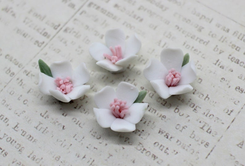 4 Vintage Porcelain Flowers Handmade Japanese Bisque White Flower Dogwood Cabochons 15mm image 3