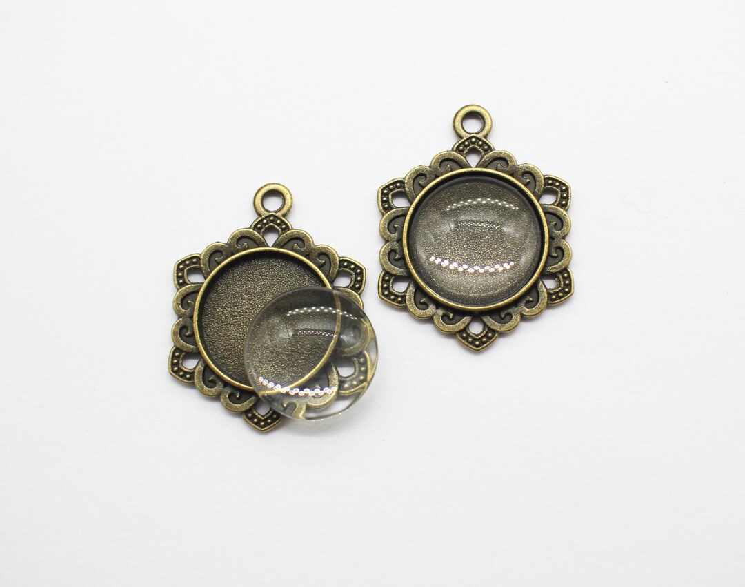 thumbnail image 2 of Vintage 16mm Intaglio Glass Swordfish Cabochon Bead Pendants – Ocean Theme, Brass Setting, 2 Pieces 2 of 5