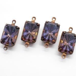 Tjeckiskt glas, stjärnformad rivoli, heliotrop, infattad i oxiderad mässing, 14 x 10 mm, 2 öglor