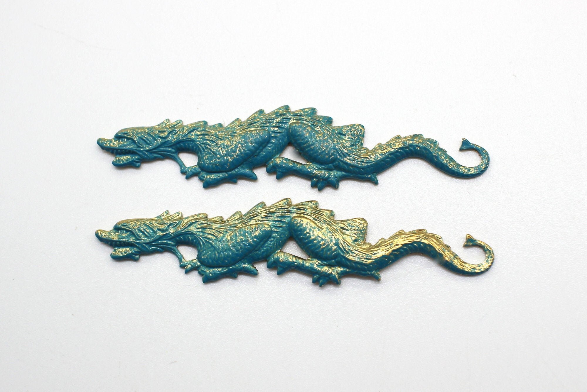 1 Verdigris Patina Brass Crouching Dragon Stamping VPFF2760 Jewelry Finding 1 Verdigris Patina Brass Crouching Dragon Stamping VPFF2760 Jewelry Finding