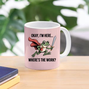Arbeit Humor Frosch PNG Lustige Digitale Sublimation Design Mürrische Cartoon Tier Meme für Shirt Projekt Erschöpft Stimmung Grafikdatei